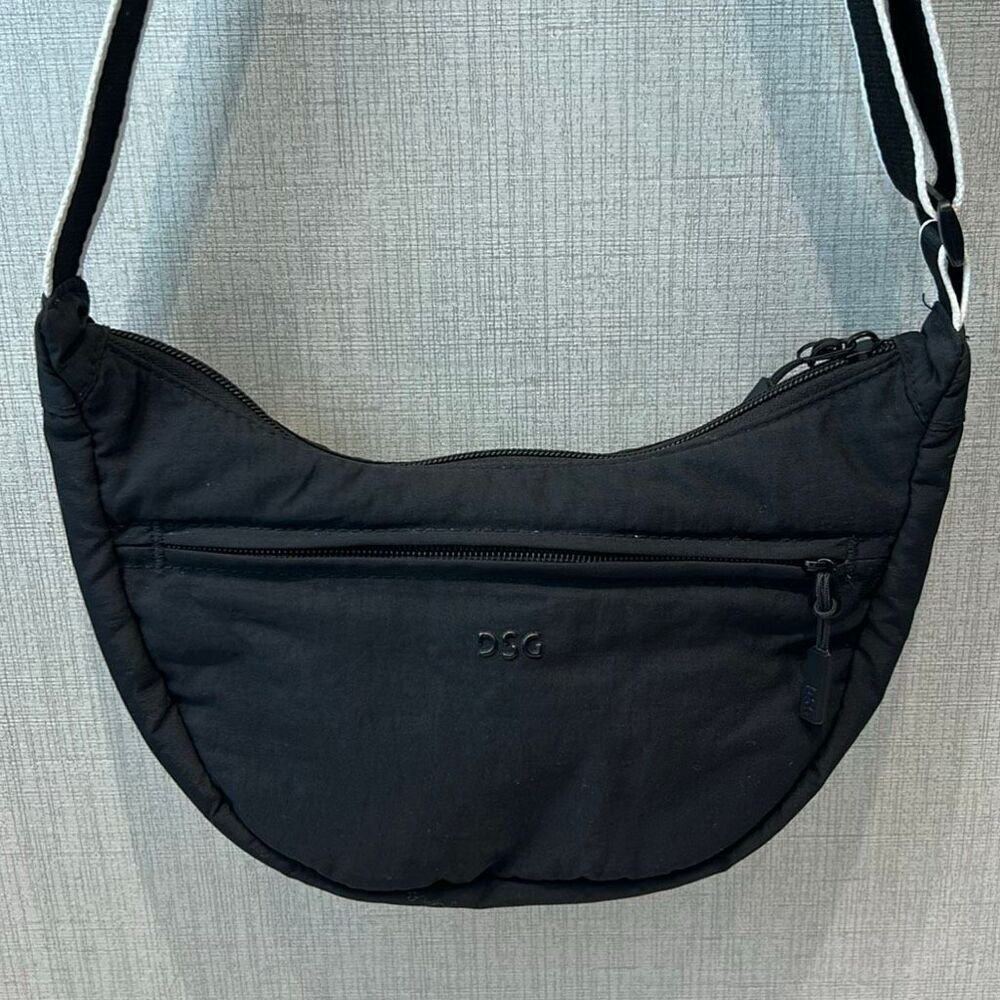 DSG Crescent Crossbody Bag Black Adjustable Strap Dumpling Half Moon Casual Athl